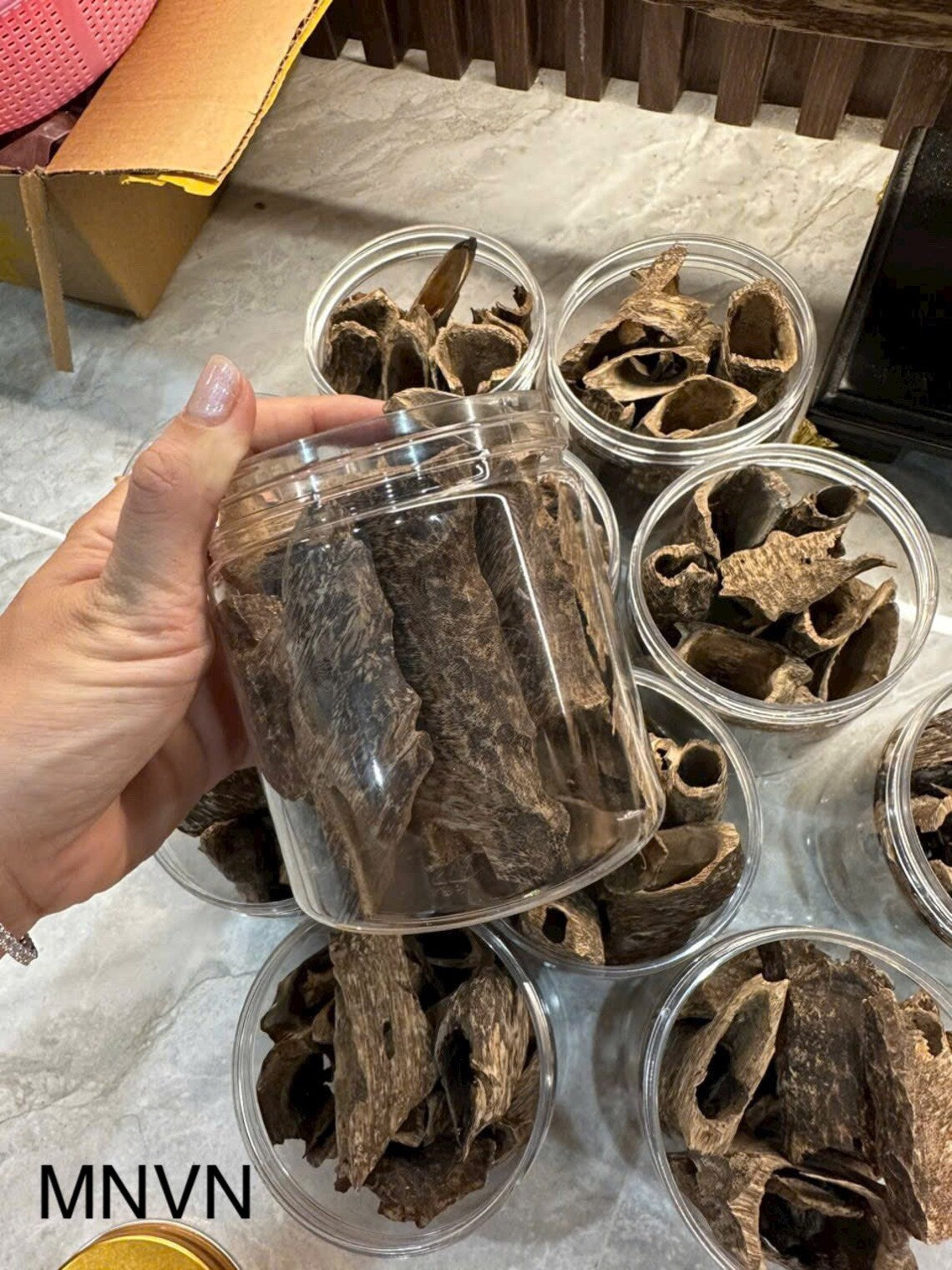 Agarwood Pieces Create a Cozy Space in The House