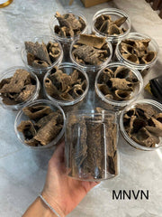 Agarwood Pieces Create a Cozy Space in The House